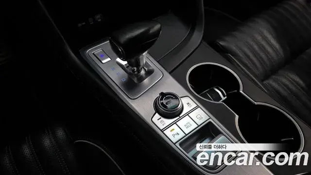 Genesis G70 2019 — Photo 7/19