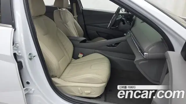 Hyundai The New Avante Hybrid, 2022