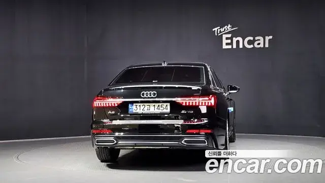 Audi A6 2021 — ფოტო 15/35