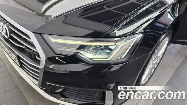 Audi A6 2021 — ფოტო 26/35