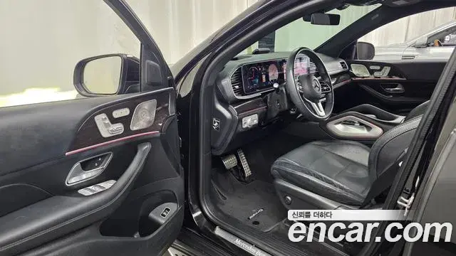 Mercedes-Benz GLE-Class 2021 — ფოტო 6/20