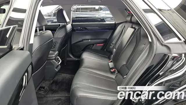 Hyundai Grandeur Hybrid 2023 — Photo 20/34
