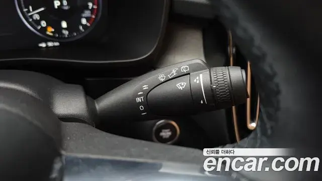Volvo XC40 2022 — ფოტო 7/30