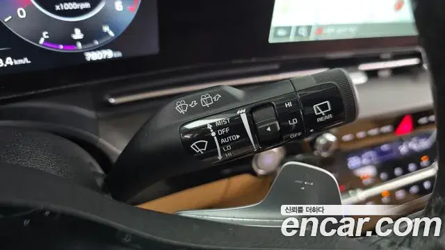Kia Carnival 2021 — Photo 18/20