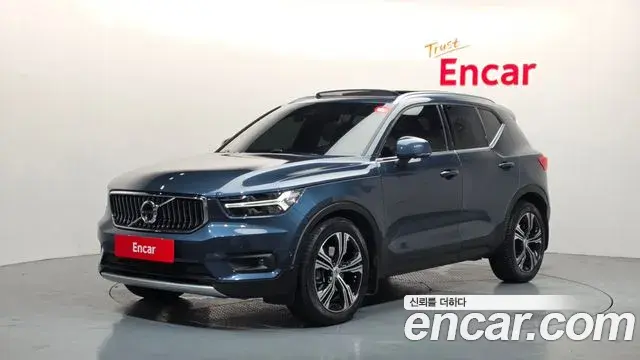 Volvo XC40 2021 — Фото 9/20