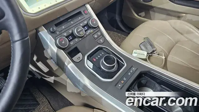 Land Rover Range Rover Evoque 2018 — ფოტო 26/30