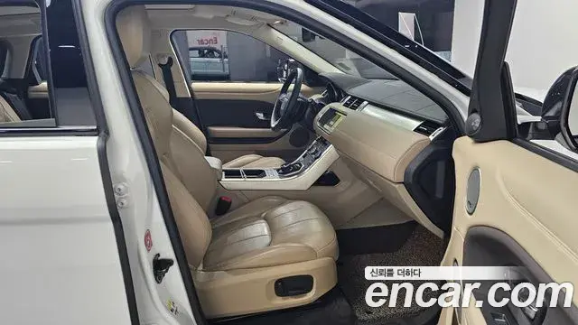 Land Rover Range Rover Evoque 2018 — ფოტო 4/30