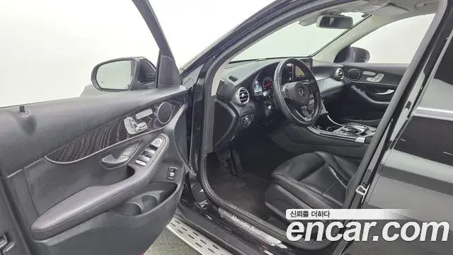 Mercedes-Benz GLC-Class 2019 — Фото 10/20