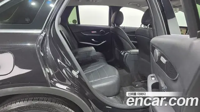 Mercedes-Benz GLC-Class 2019 — Фото 11/20