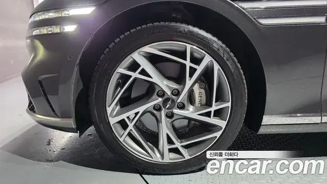 Genesis G90 2023 — Photo 6/33