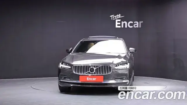Volvo S90 2024 — Photo 34/35