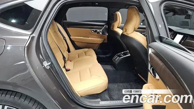 Volvo S90 2024 — Photo 2/35