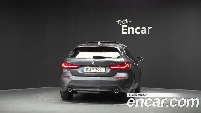 BMW 1 Series 2020 — Şəkil 15/30