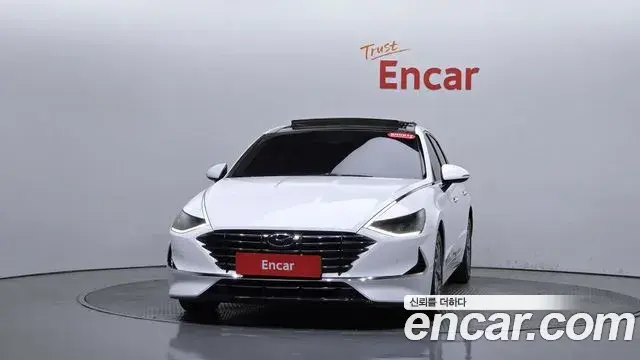 Hyundai Sonata Hybrid 2019 — Şəkil 29/33