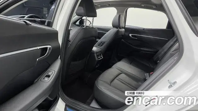 Hyundai Sonata Hybrid 2019 — Şəkil 30/33