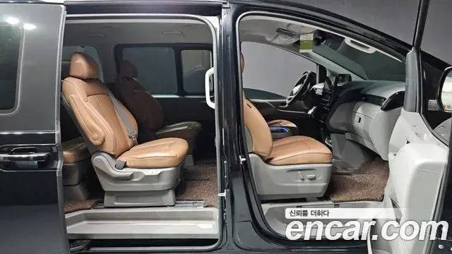Hyundai Staria 2021 — Фото 19/20