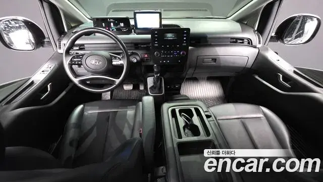 Hyundai Staria 2022 — Şəkil 17/31