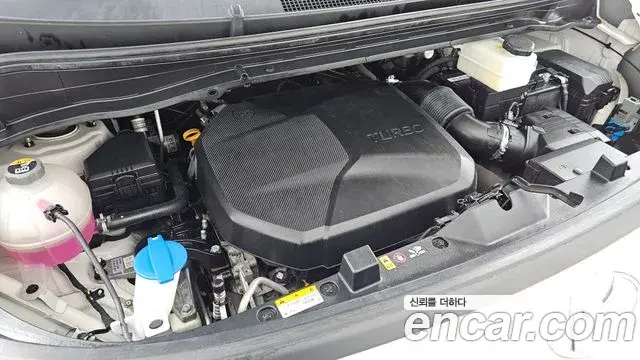 Hyundai Staria 2023 — Photo 5/20