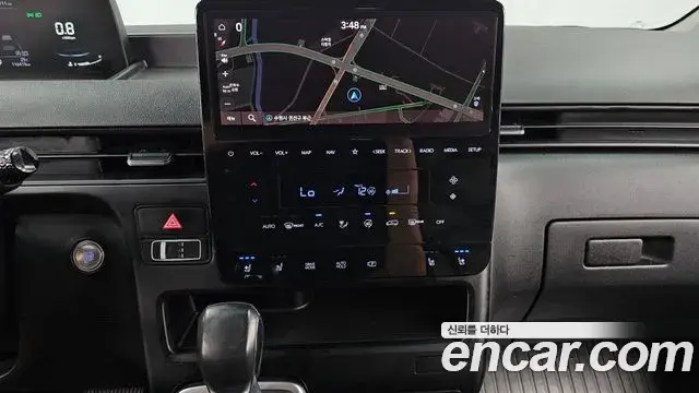 Hyundai Staria 2023 — Photo 14/20