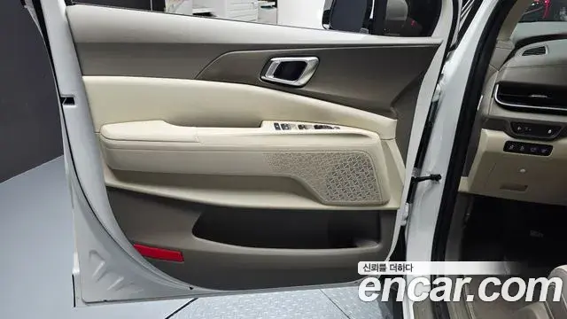Kia Carnival 2026 — Photo 28/33