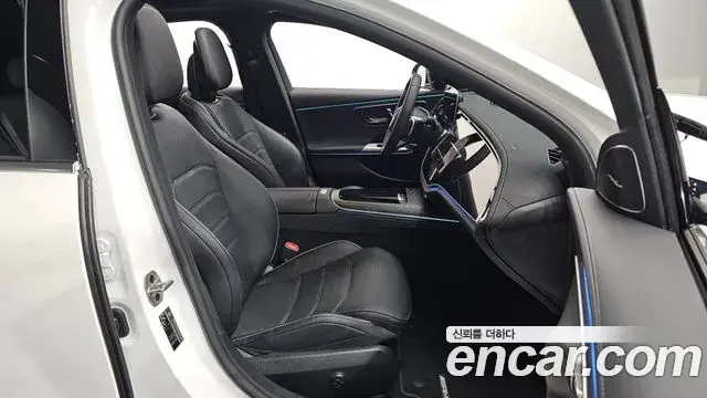 Mercedes-Benz E-Class 2024 — Photo 29/35