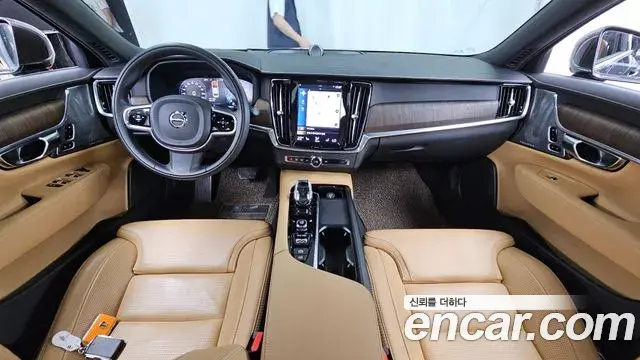 Volvo S90 2021 — ფოტო 8/31