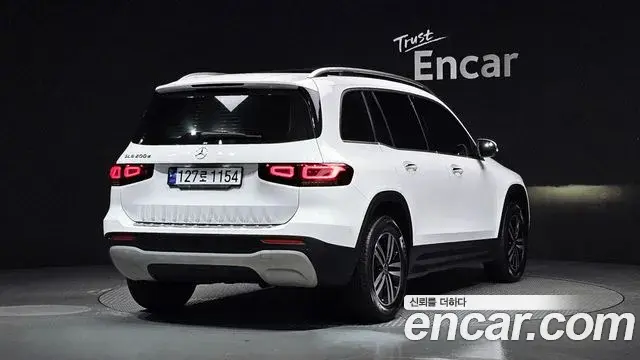 Mercedes-Benz GLB-Class 2021 — Фото 1/20