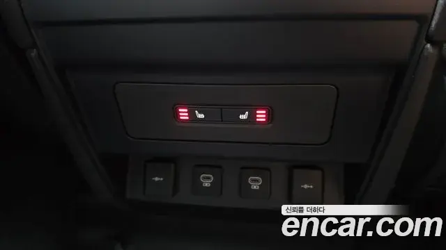 Land Rover Defender 2021 — Şəkil 17/31