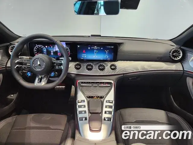 Mercedes-Benz AMG GT 2025 — Photo 10/20