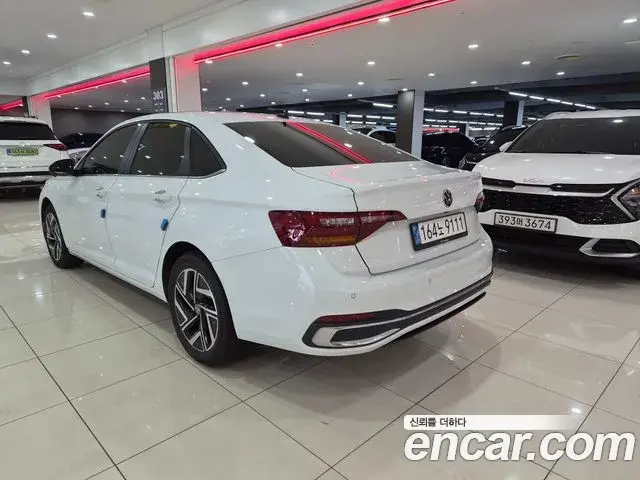 Volkswagen Jetta 2022 — Photo 18/18