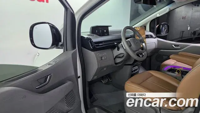 Hyundai Staria 2024 — ფოტო 3/38