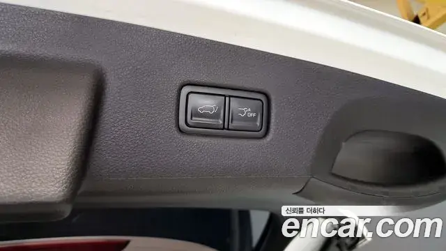 Kia Carnival 2021 — Photo 16/34