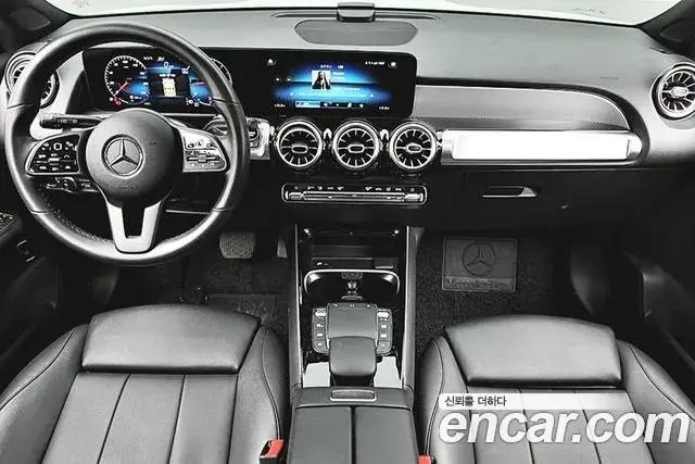 Mercedes-Benz GLB-Class 2021 — Şəkil 19/20