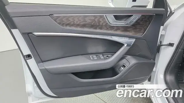 Audi A6 2023 — ფოტო 32/34