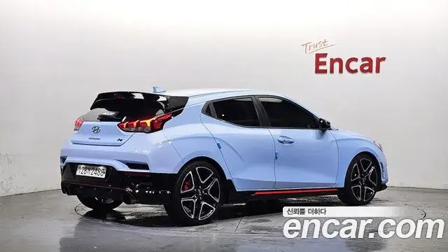 Hyundai Veloster 2019 — Фото 2/20