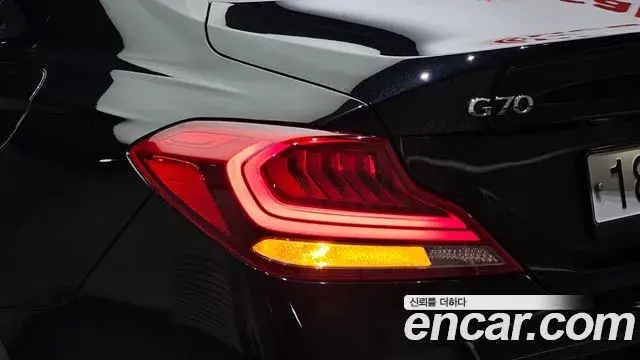 Genesis G70 2019 — Photo 1/33