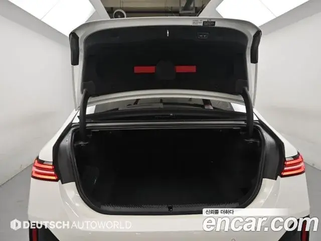 BMW 5 Series 2025 — ფოტო 11/20