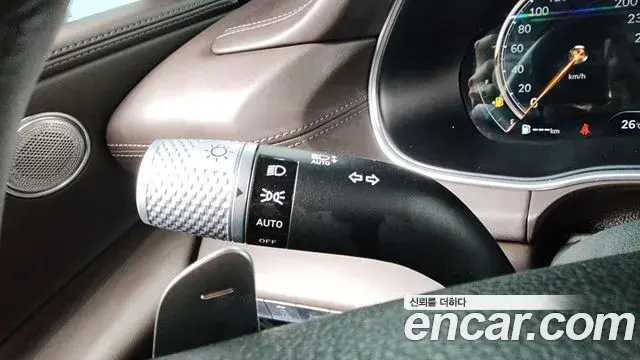 Genesis GV80 2020 — Şəkil 35/38