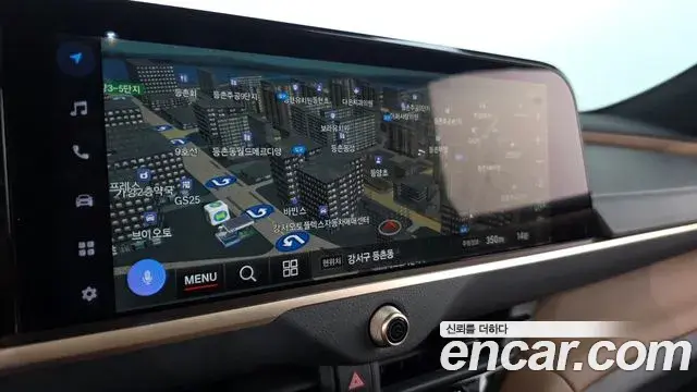 Toyota Crown Crossover 2025 — Photo 28/33