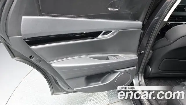 Genesis G80 2021 — Photo 8/37