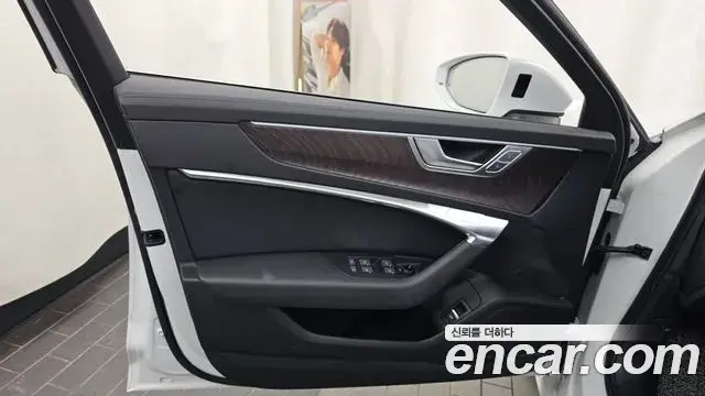 Audi A6 2022 — Şəkil 19/37