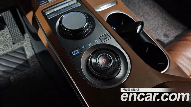 Genesis GV70 2021 — Photo 9/20