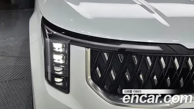 Kia Carnival 2023 — Şəkil 24/31