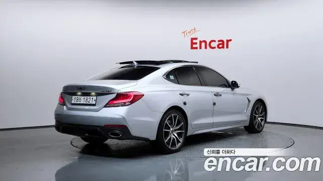 Genesis G70 2018 — ფოტო 7/20
