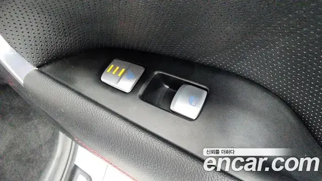 Genesis G70 2018 — ფოტო 10/20
