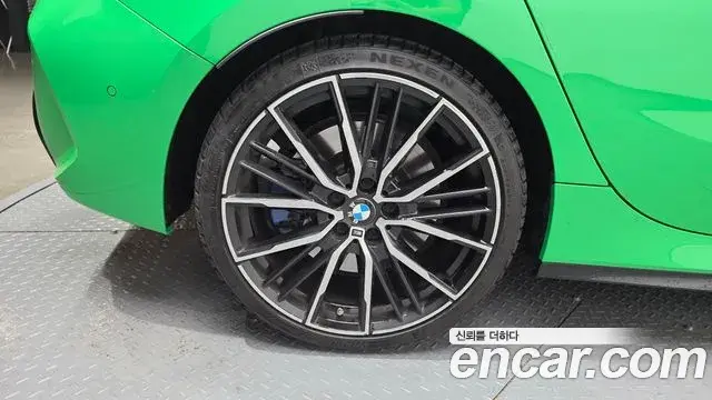 BMW 1 Series 2022 — ფოტო 7/35