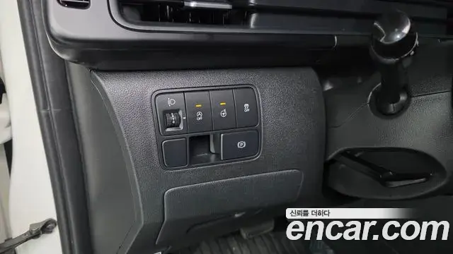 Hyundai Staria 2023 — Photo 20/32