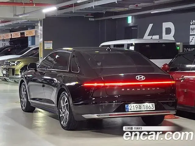 Hyundai Grandeur Hybrid 2023 — Şəkil 13/20