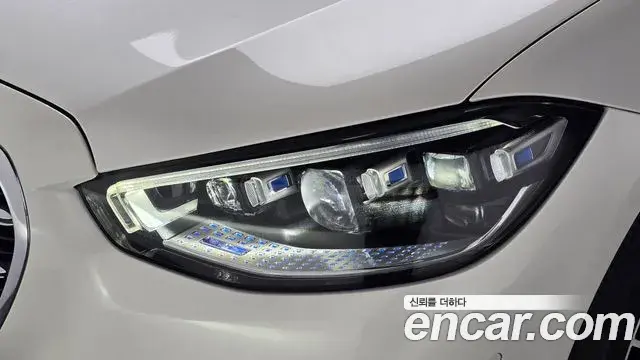 Mercedes-Benz S-Class 2022 — Photo 2/35