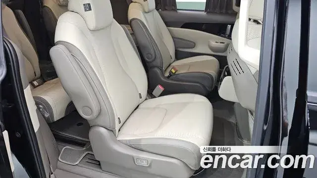 Kia Carnival 2025 — ფოტო 29/34